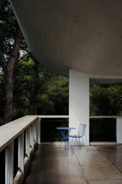 Massproductions Tio Pöytä, 60 Cm, Korkea, Overseas Blue -EMI Sisustus Kauppa D0A9304