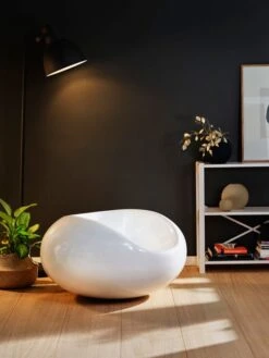 Eero Aarnio Originals Pastilli Tuoli, Valkoinen 11 Eero Aarnio Originals Pastilli Tuoli, Valkoinen -EMI Sisustus Kauppa EEAA 0631