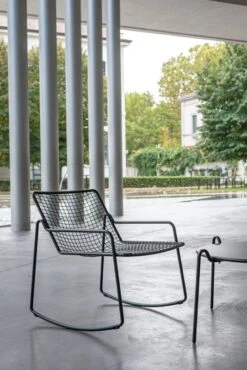 Emu Rio Sohvapöytä, Musta 7 Emu Rio Sohvapöytä, Musta -EMI Sisustus Kauppa EMU CtContract2020 Pag16 B RioR50