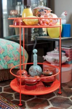 Fermob Guinguette Pöytä, Liquorice 5 Fermob Guinguette Pöytä, Liquorice -EMI Sisustus Kauppa GUINGUETTE CAPUCINE ENGLISHMAN ALBUM2019 SEBASTIEN EROME