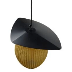 GUBI Satellite Outdoor Riippuvalaisin, 22 Cm, Musta - Mustard Gold 13 GUBI Satellite Outdoor Riippuvalaisin, 22 Cm, Musta - Mustard Gold -EMI Sisustus Kauppa Gubi 2023 DTL Satelite Pendant 2 Mustard Gold Semi Matt