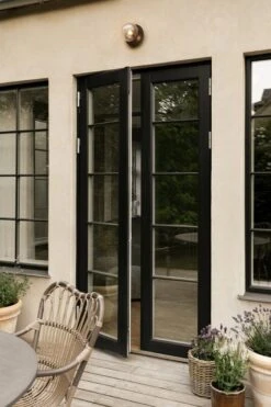 Nuura Liila 1 Outdoor Seinä/kattovalaisin, Tumma Pronssi - Kirkas 11 Nuura Liila 1 Outdoor Seinä/kattovalaisin, Tumma Pronssi - Kirkas -EMI Sisustus Kauppa NUURA outdoor3014