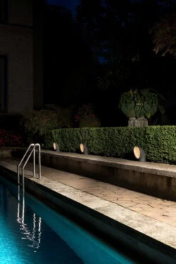 Artemide Piroscafo Lattiavalaisin Ulkokäyttöön, Harmaa 7 Artemide Piroscafo Lattiavalaisin Ulkokäyttöön, Harmaa -EMI Sisustus Kauppa PIROSCAFO 1