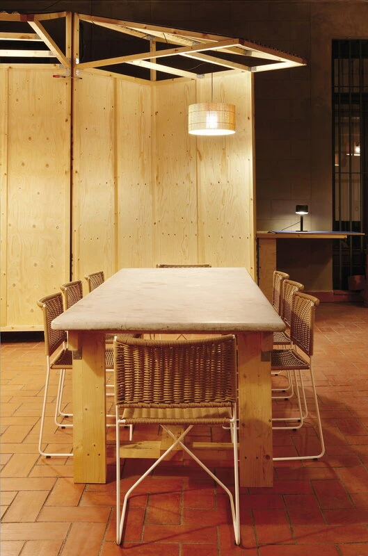 Santa & Cole Ramón Tuoli, Luonnonvärinen - Valkoinen 6 Santa & Cole Ramón Tuoli, Luonnonvärinen - Valkoinen - Image 4