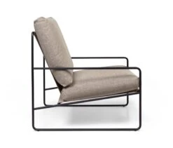 Ferm LIVING Desert Nojatuoli, Musta - Tumma Hiekka Dolce 10 Ferm LIVING Desert Nojatuoli, Musta - Tumma Hiekka Dolce -EMI Sisustus Kauppa fermLIVING SS22 DesertSofa 1seater BlackDarkSand 1104265433 pack 2